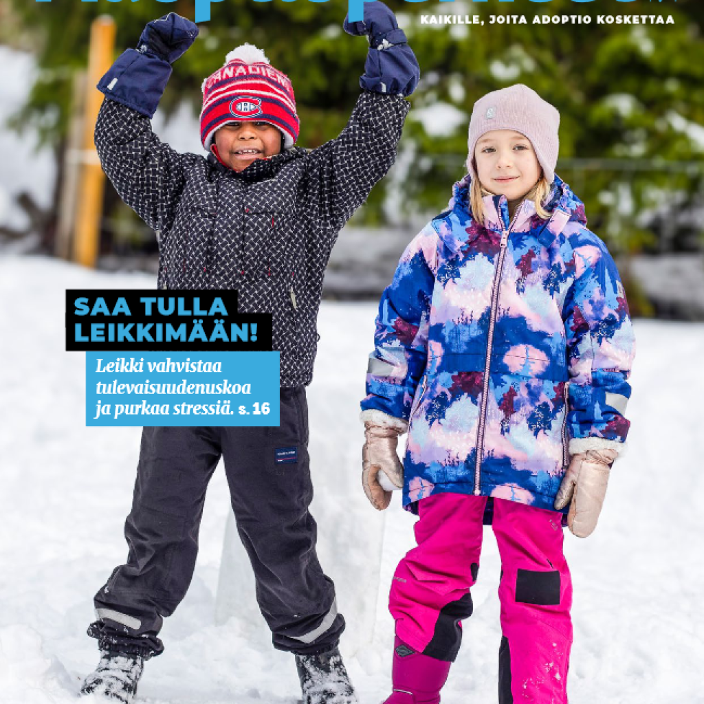 Jäsenyys sisältää neljä kertaa vuodessa ilmestyvän jäsenlehden. Kuvassa vuoden 2024 ensimmäisen lehden kansi, jossa poseeraavat kaksi lasta talvisessa maisemassa.